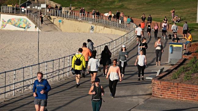 El clima este fin de semana podría tentar a los australianos a romper el distanciamiento social