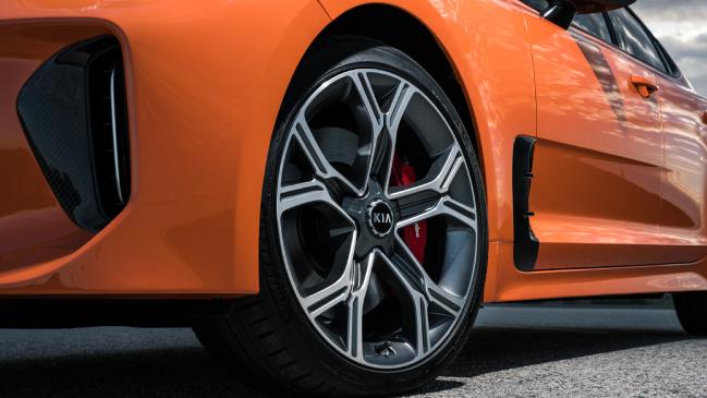 Revisión de Kia Stinger Carbon Edition: precio, rendimiento, características, seguridad