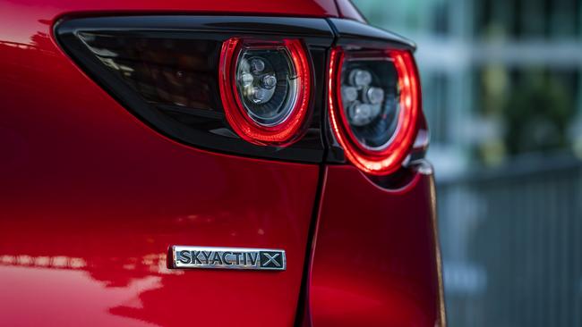 Primera unidad: nuevo híbrido Mazda3 Skyactiv-X