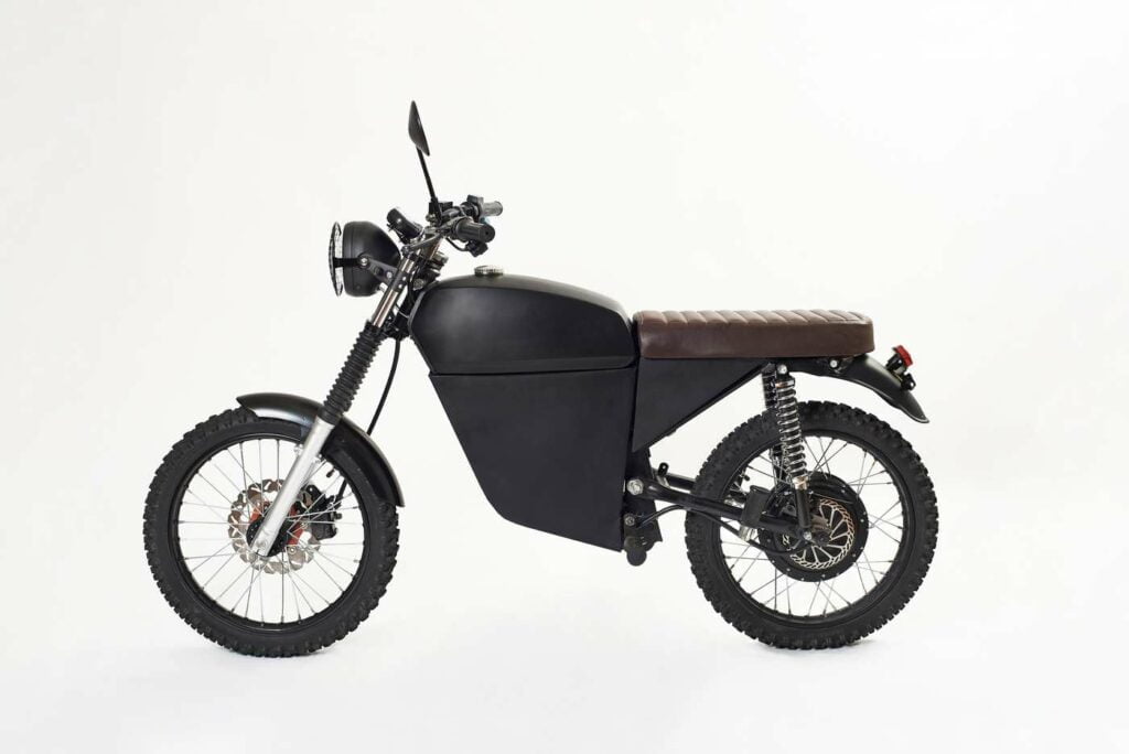 La BlackTea permet de sortir des sentiers battus pour s’amuser en tout-terrain. © BlackTea Motorbikes