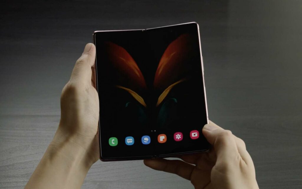 Avec son Galaxy Z Fold 2, Samsung répond aux critiques de son smartphone pliable. © Samsung