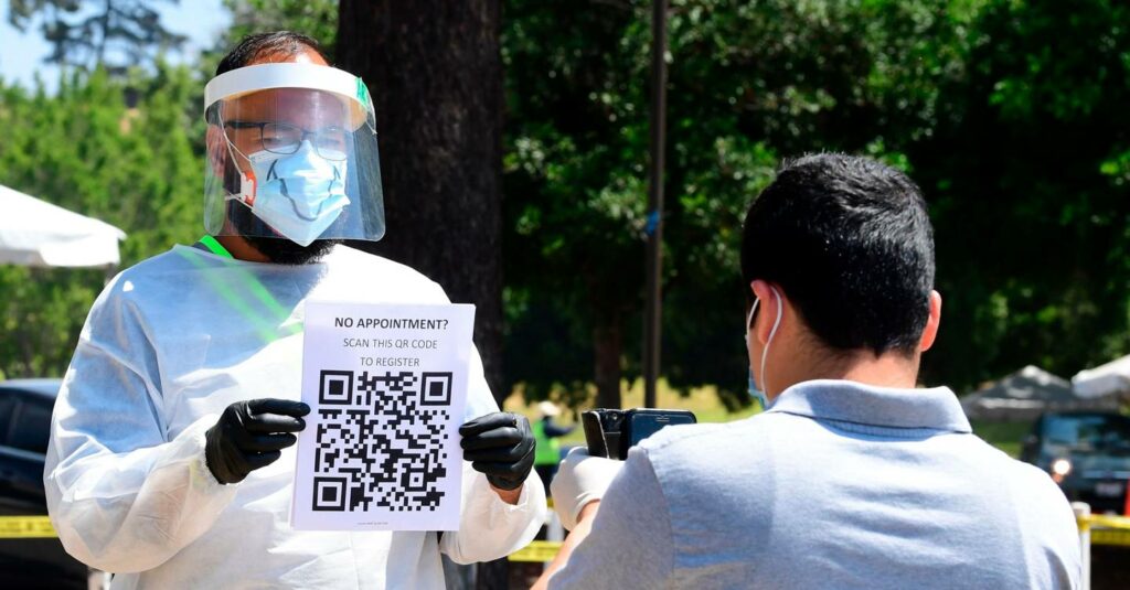 El coronavirus ha convertido el humilde código QR en un imprescindible del día a día