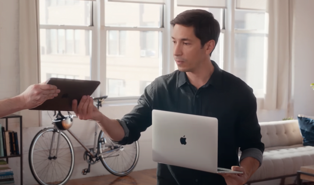 Intel engaña a Apple reemplazando al actor de sus anuncios "Soy una Mac"