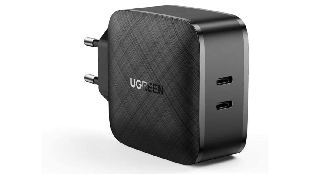 El cargador rápido Ugreen de 65 W con 2 puertos USB-C cuesta 24,99 euros