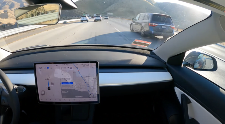 Un Model 3 hace San Francisco - Los Ángeles en piloto automático casi completo |  Diario del friki