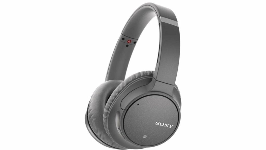 Los auriculares con reducción de ruido Sony WHCH700NH a solo 79 euros