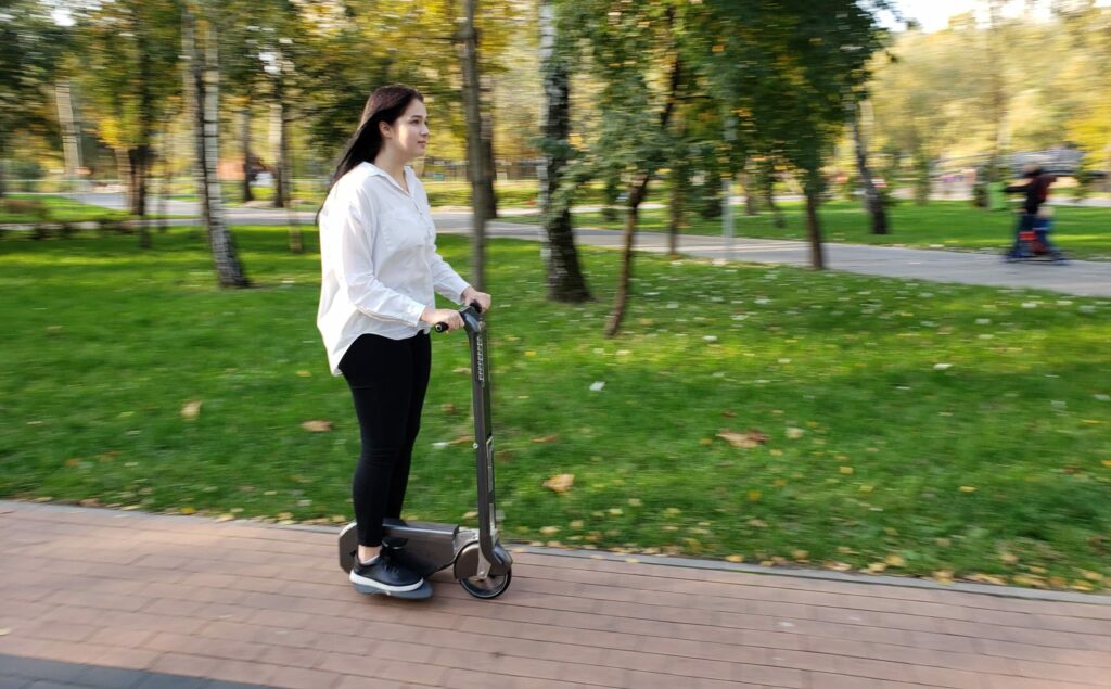 Boozter: un scooter eléctrico ligero y plegable |  Diario del friki