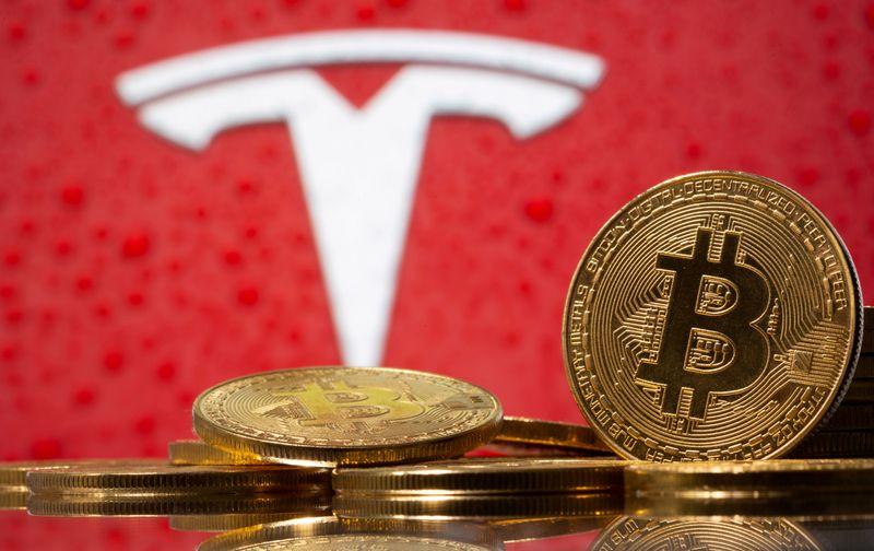 Elon Musk dice que los vehículos Tesla ahora se pueden comprar con bitcoin