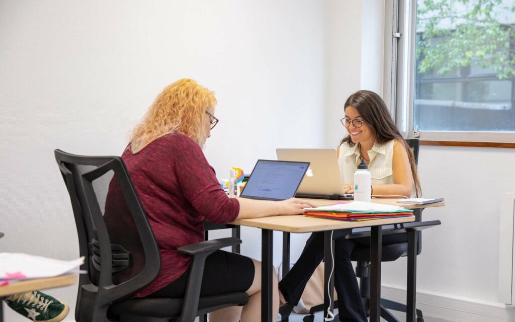 Le cursus Data Hôtesse de DataScientest a pour objectif de former les femmes aux métiers de la data et de les aider à retrouver un travail rapidement. © DataScientest.