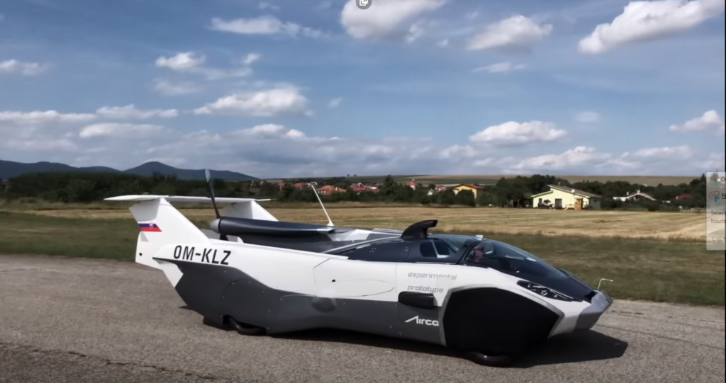 El coche volador AirCar ha completado con éxito su primer vuelo