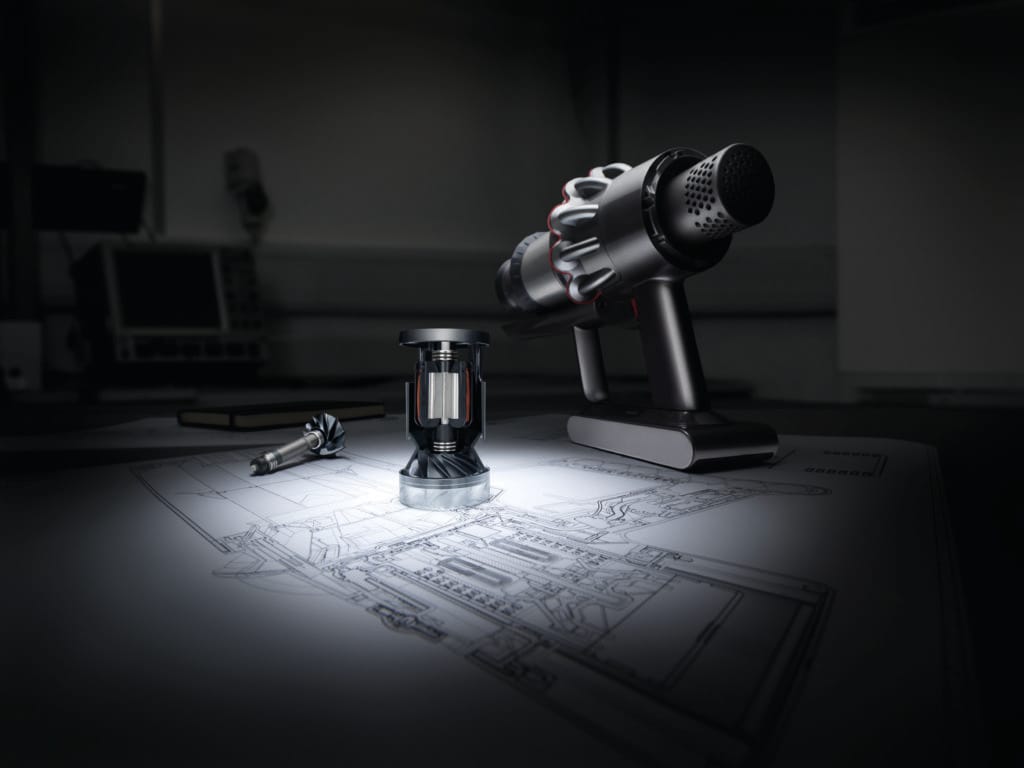 El Dyson V10 se reduce a 399 € con un kit de accesorios, el V8 a 299