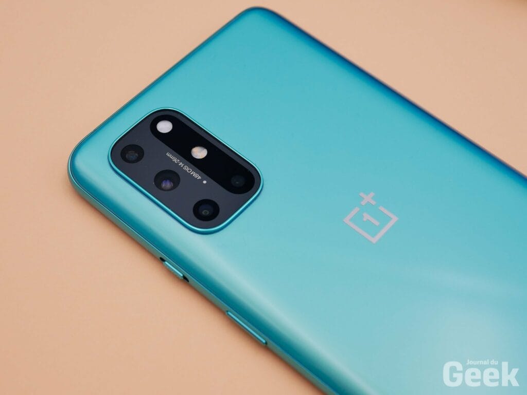 OnePlus 8T vs OnePlus 8: pequeñas mejoras, pequeño precio