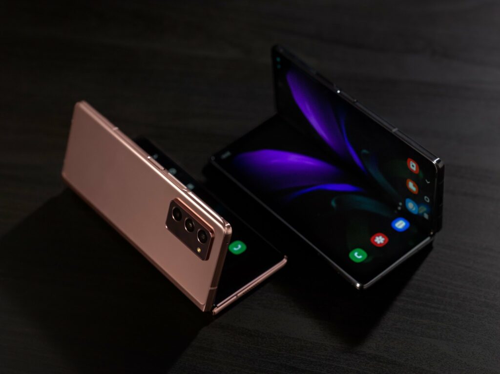 [VIDÉO] Samsung Galaxy Z Fold2: manejo del teléfono inteligente plegable