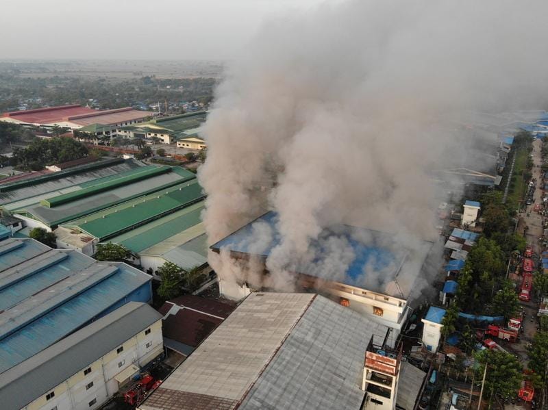 Las fuerzas de seguridad de Myanmar matan a 13 manifestantes;  pequeñas explosiones golpean Yangon