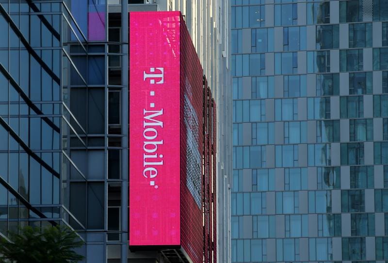 T-Mobile Holanda y KKR invertirán 700 millones de euros en fibra óptica