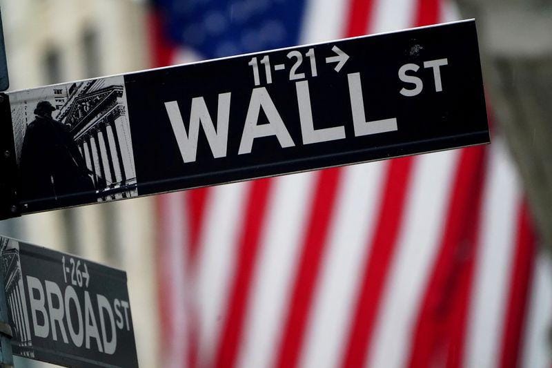 Wall Street retrocede, los rendimientos de los bonos del Tesoro se reducen lentamente mientras los ojos se vuelven hacia la Fed y las ganancias