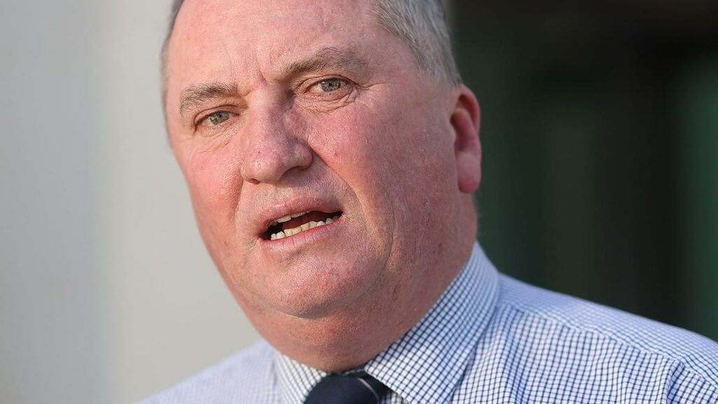 Barnaby Joyce: Los nacionales no serán 'rehenes' por el objetivo de emisiones netas de carbono cero