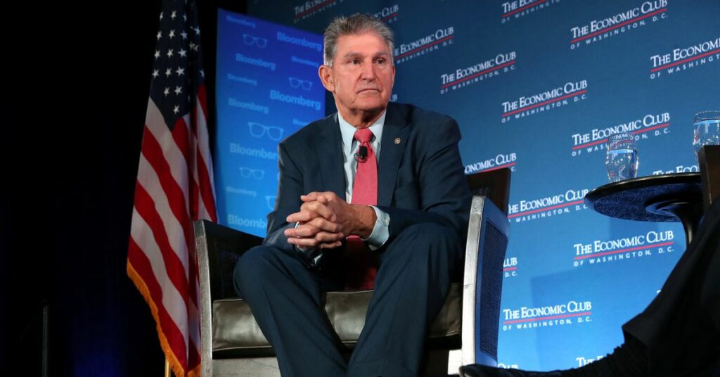 Biden y Manchin seguirán hablando sobre un proyecto de ley de gastos de $ 1,75 billones: portavoz de Manchin