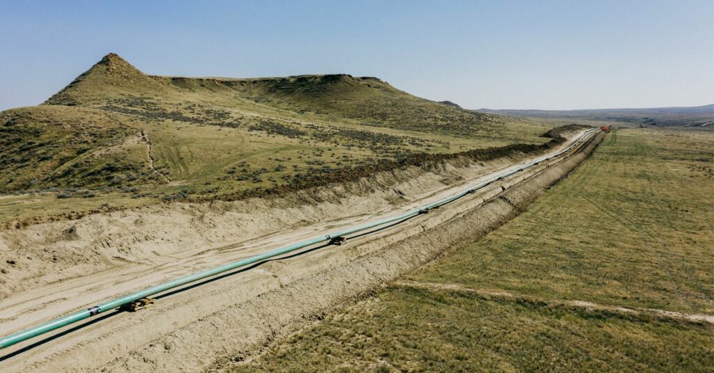 Los viejos oleoductos de América del Norte buscan una nueva vida moviendo el carbono en el impulso climático