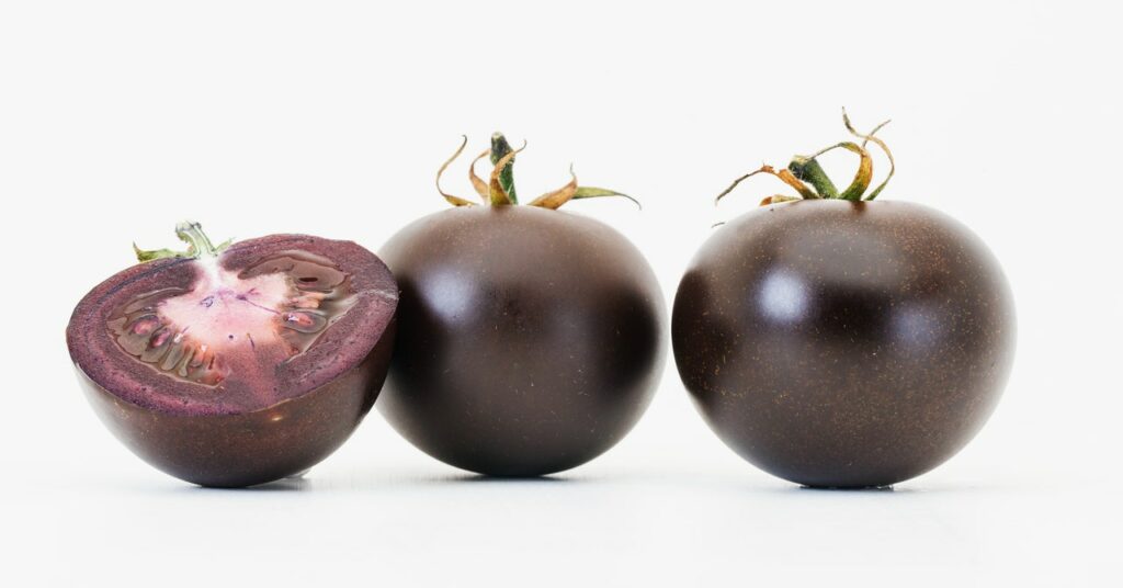 Llega a las tiendas un tomate morado transgénico.  ¿Estados Unidos morderá?