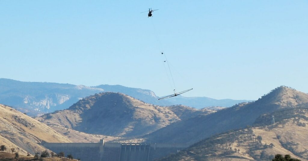 Cómo los helicópteros con sensores colgantes pueden ayudar a vencer la crisis del agua