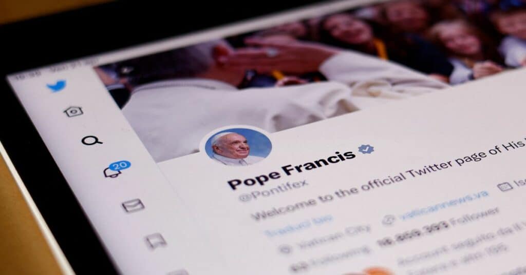 Papa Francisco, Ronaldo pierde el estado azul verificado en Twitter, otros lo conservan