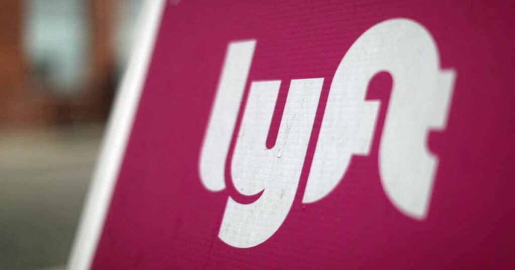 Las acciones de Lyft caen a medida que los viajes más baratos perjudican el margen del segundo trimestre