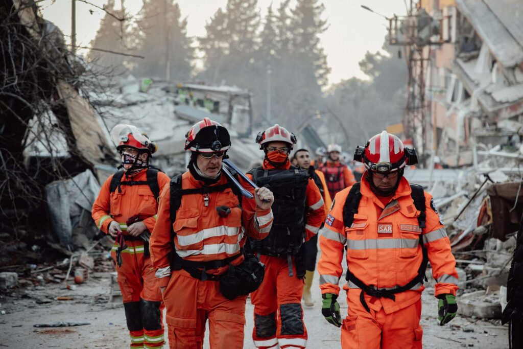 ¿Cómo pueden los servicios de emergencia utilizar la IA para salvar vidas en desastres?