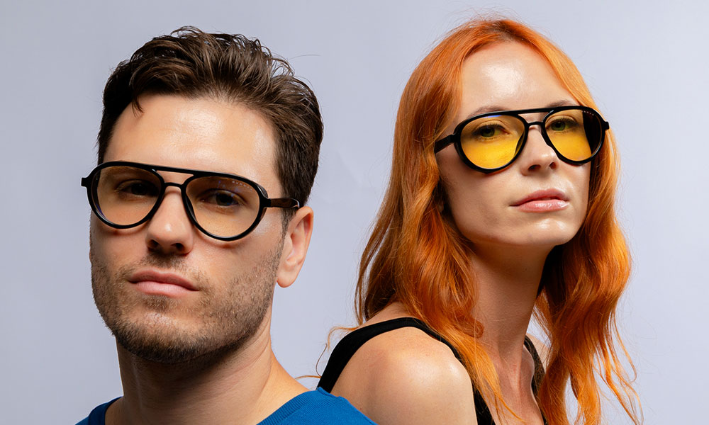 Las gafas bloqueadoras de luz azul Gunnar Tallac están disponibles con lentes ámbar o transparentes.